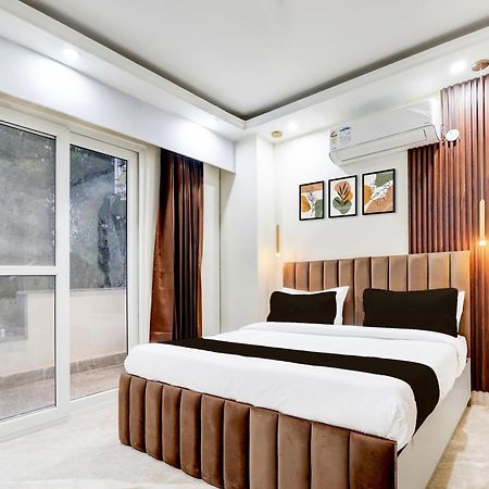 Super Hotel O Sector 43 Gurgaon Eksteriør bilde