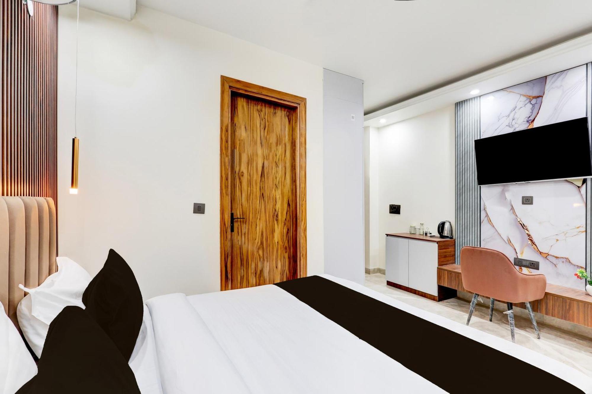 Super Hotel O Sector 43 Gurgaon Eksteriør bilde
